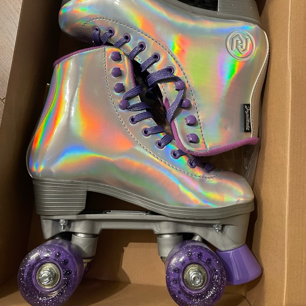 Roller Skates for Women, Holographic Silver High Top PU Leather Rollerskate